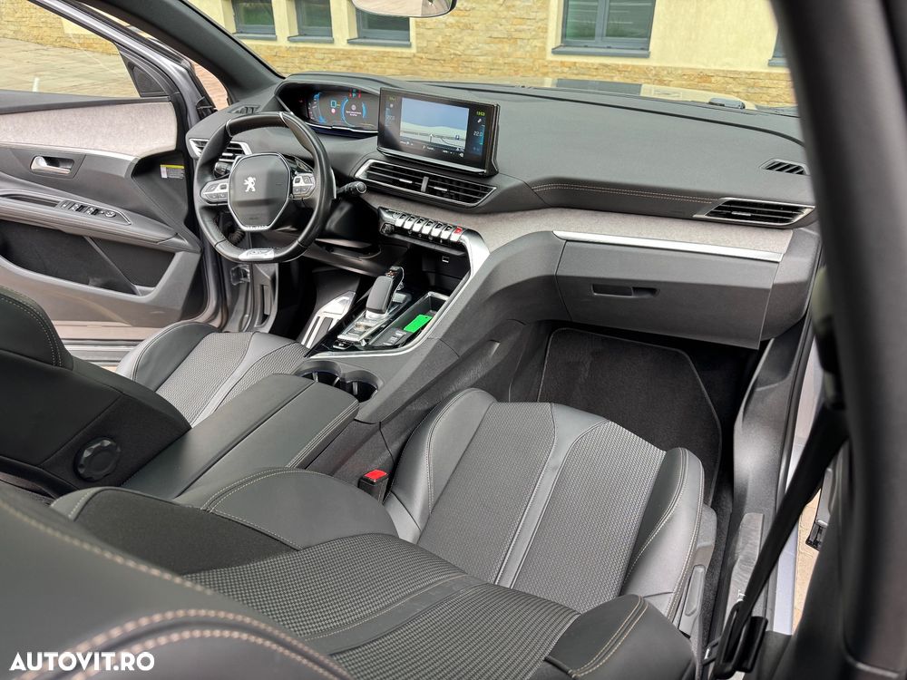 Peugeot 3008 PHEV EAT8 4X4 GT Pack - 33
