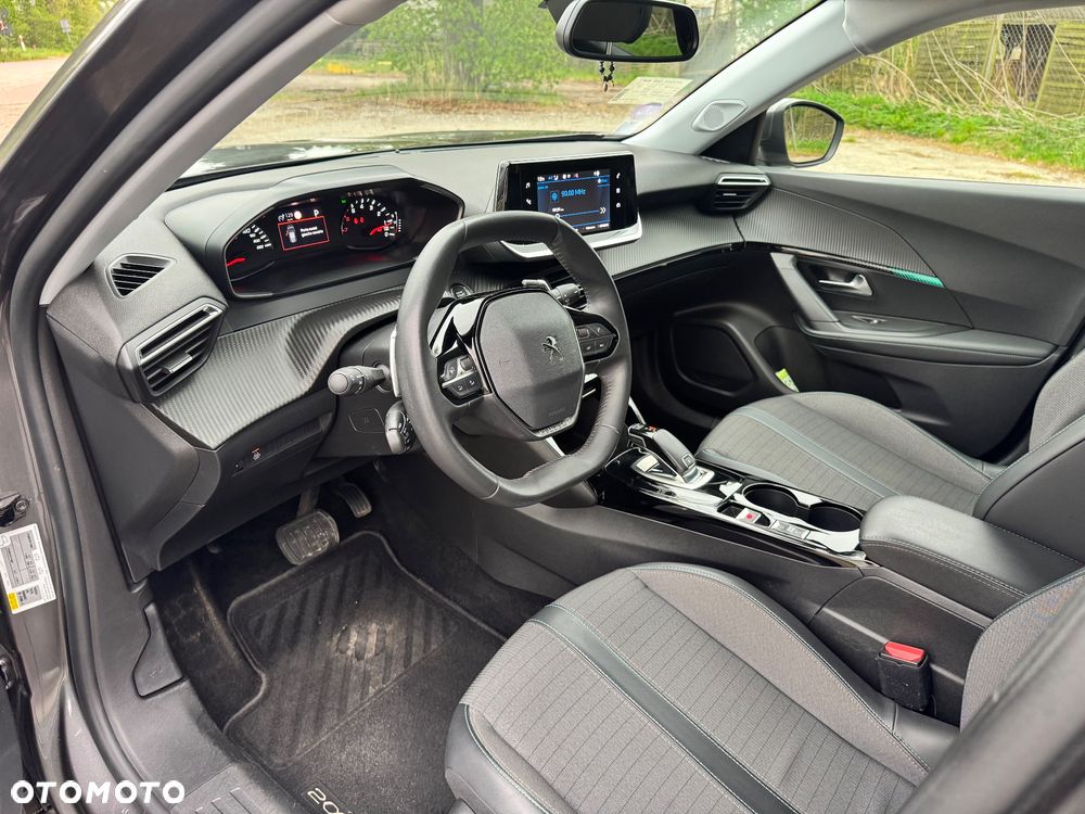 Peugeot 2008 PureTech 130 EAT8 Allure - 20