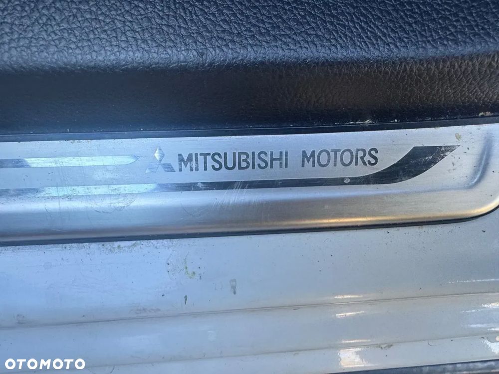 Mitsubishi L200 2.2 d DC Stark Basic - 32