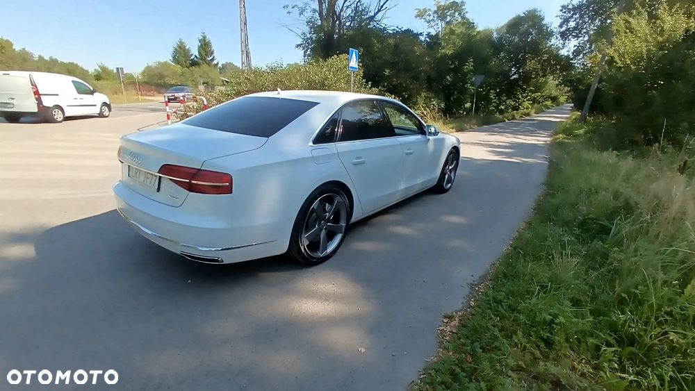 Audi A8 4.2 TDI DPF (clean diesel) quattro tiptronic - 3