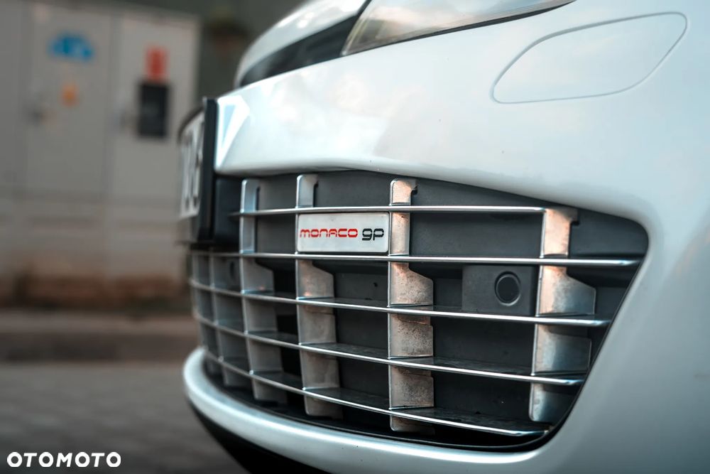 Renault Laguna 2.0 dCi Monaco GP - 13