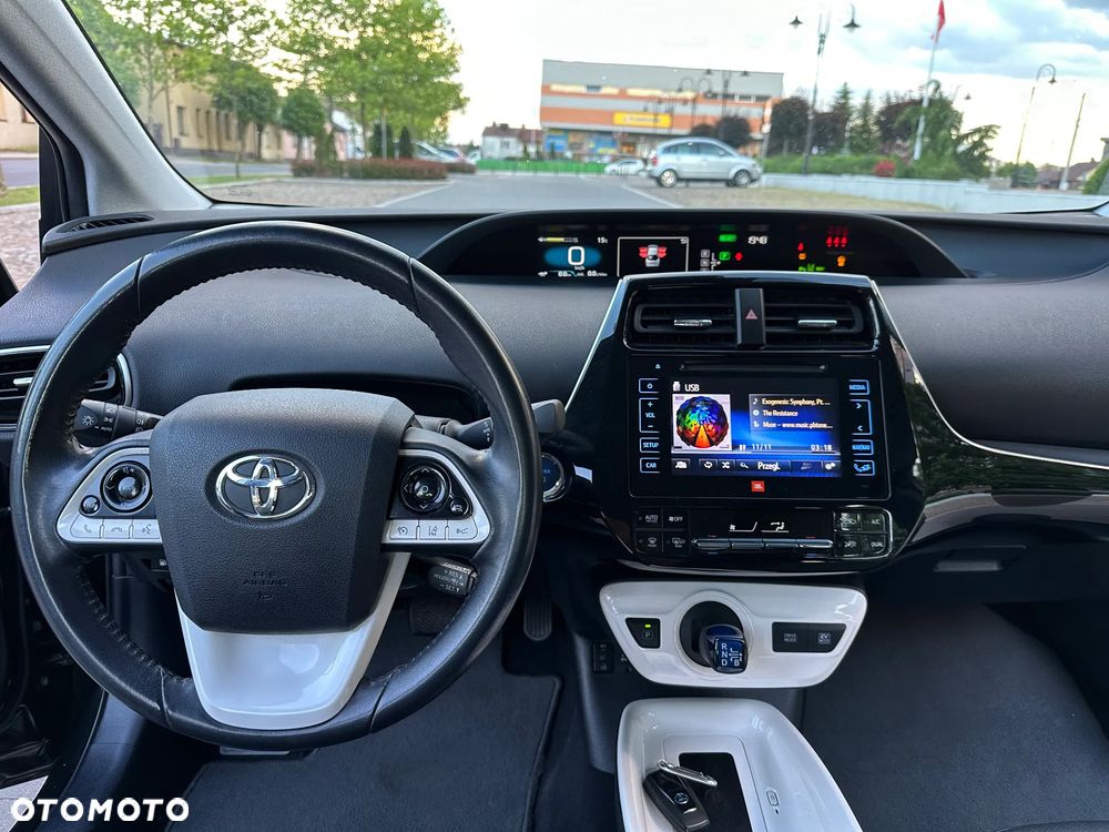 Toyota Prius 1.8 Hybrid Prestige - 8
