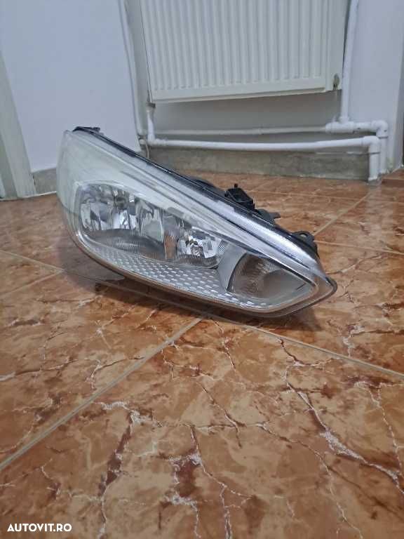 Far dreapta Ford Focus 3 Facelift original Europa cod F1EB13W029NB - 1