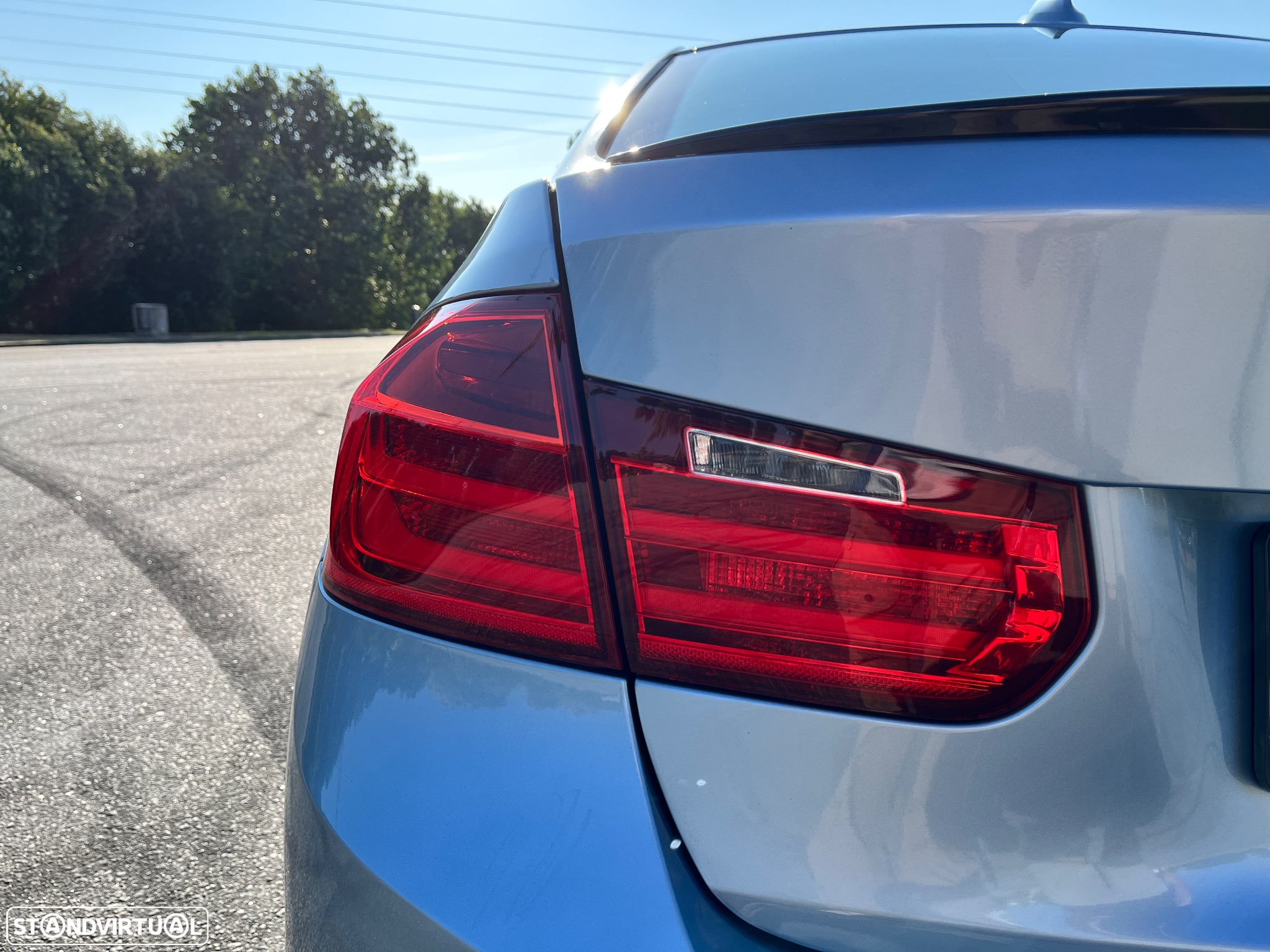 BMW 328 i Aut. Luxury Line - 9