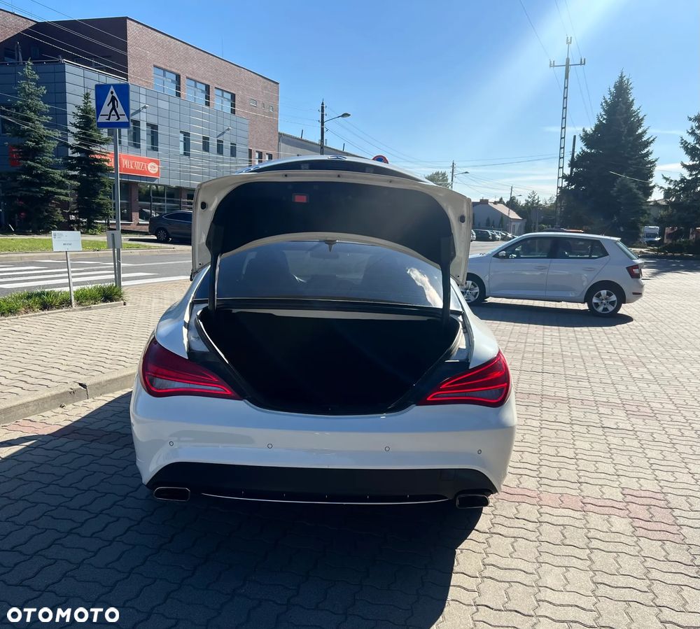 Mercedes-Benz CLA 200 7G-DCT - 16
