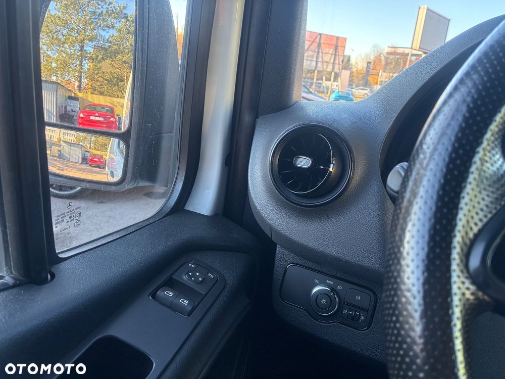 Mercedes-Benz SPRINTER - 17