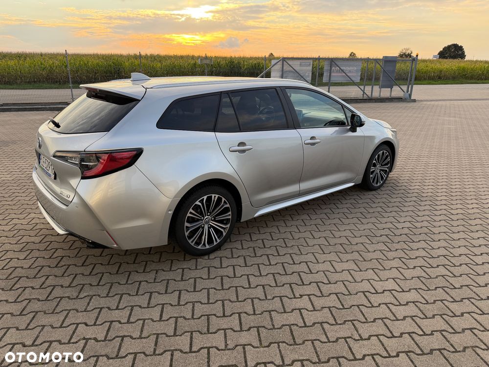 Toyota Corolla 2.0 Hybrid Executive - 9