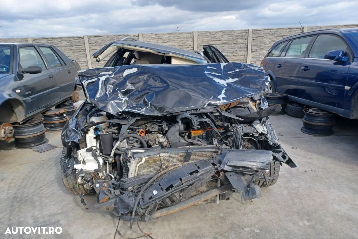 Capac motor 03L103925AM 03L103925AM Volkswagen VW Passat B6 [2005 - 2 - 4
