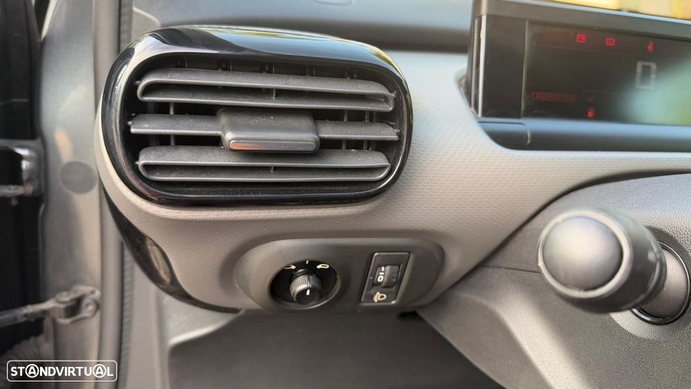 Citroën C4 Cactus 1.2 PureTech Feel - 23
