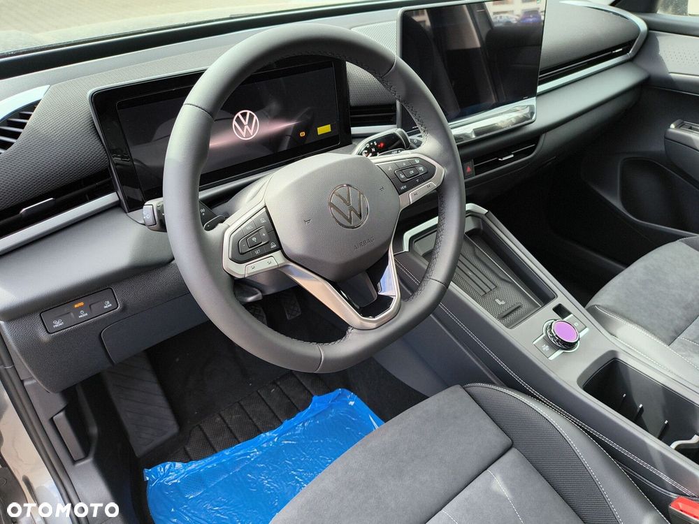 Volkswagen T-Roc - 9