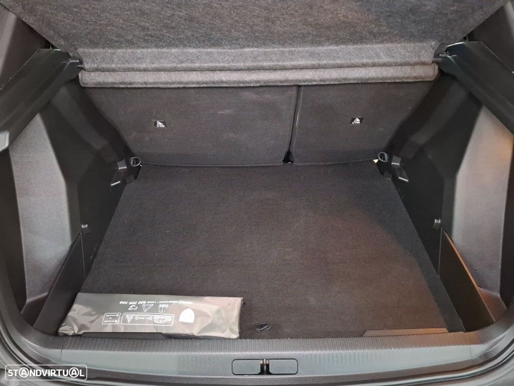 Peugeot e-2008 54 kWh Style - 23