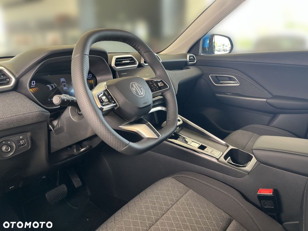MG ZS Hybrid+ - 11