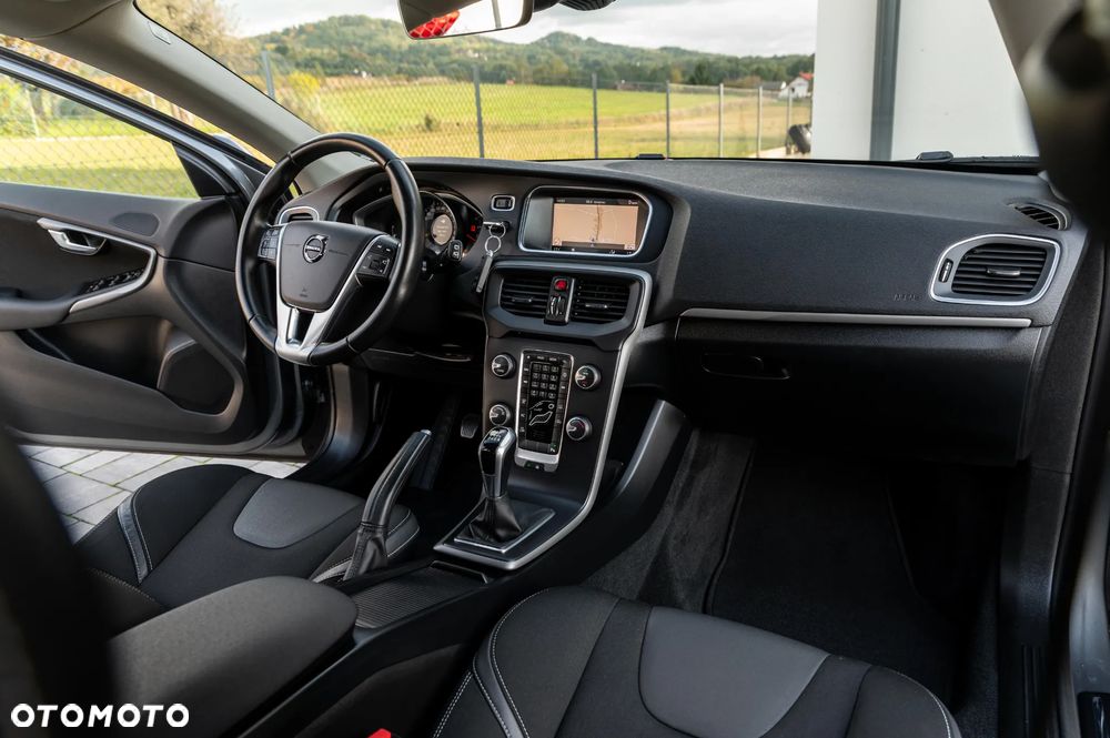 Volvo V40 D2 Momentum - 31