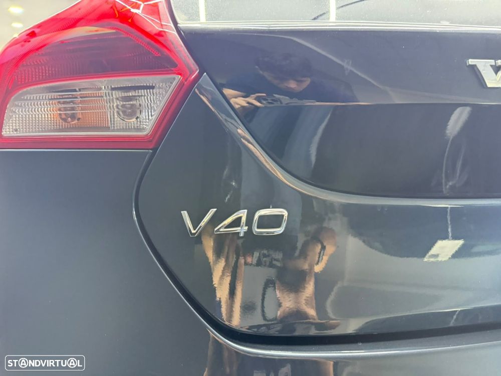 Volvo V40 1.5 T3 Sport Edition R Geartronic - 8