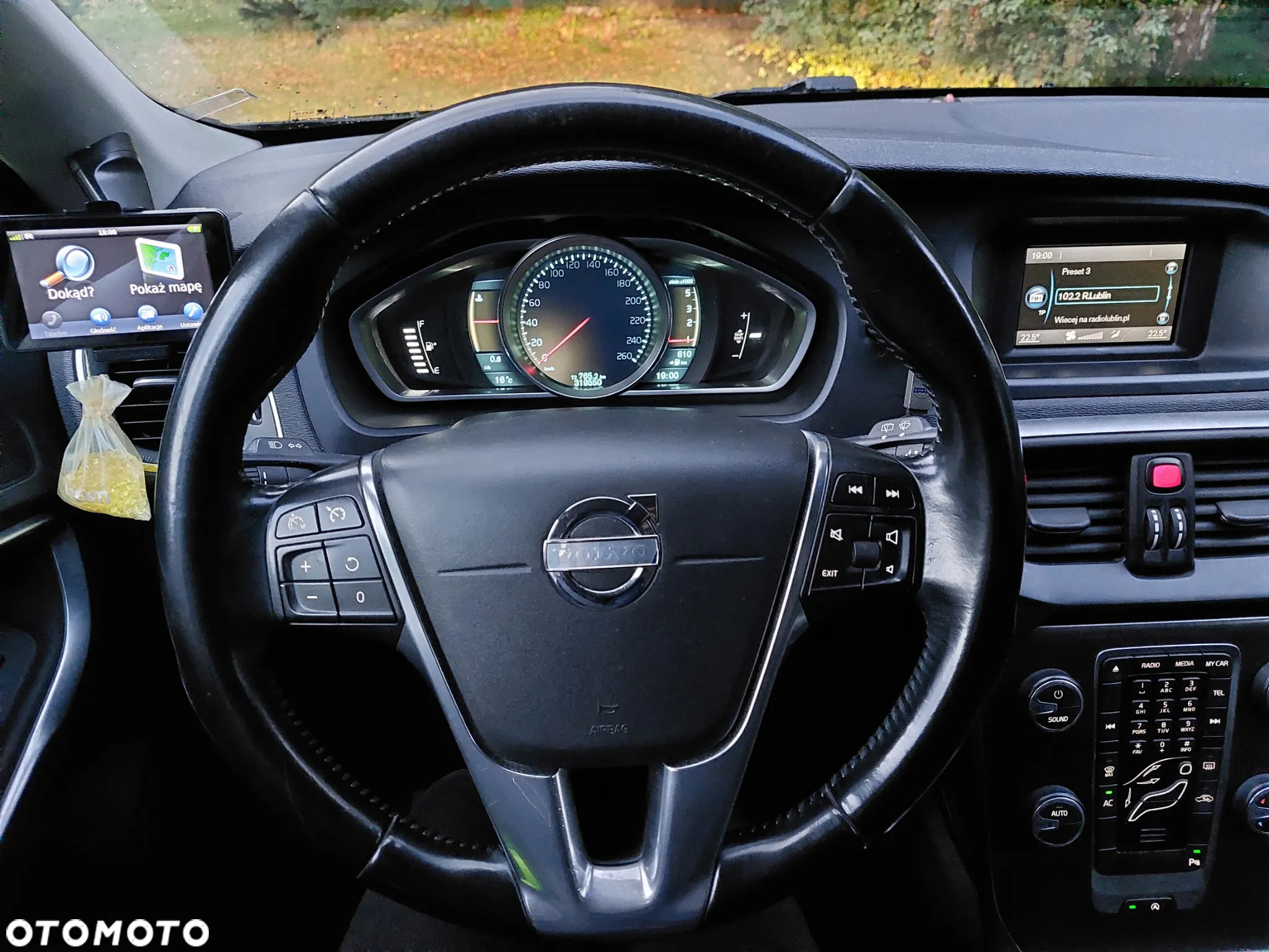 Volvo V40 Cross Country D2 Momentum - 14
