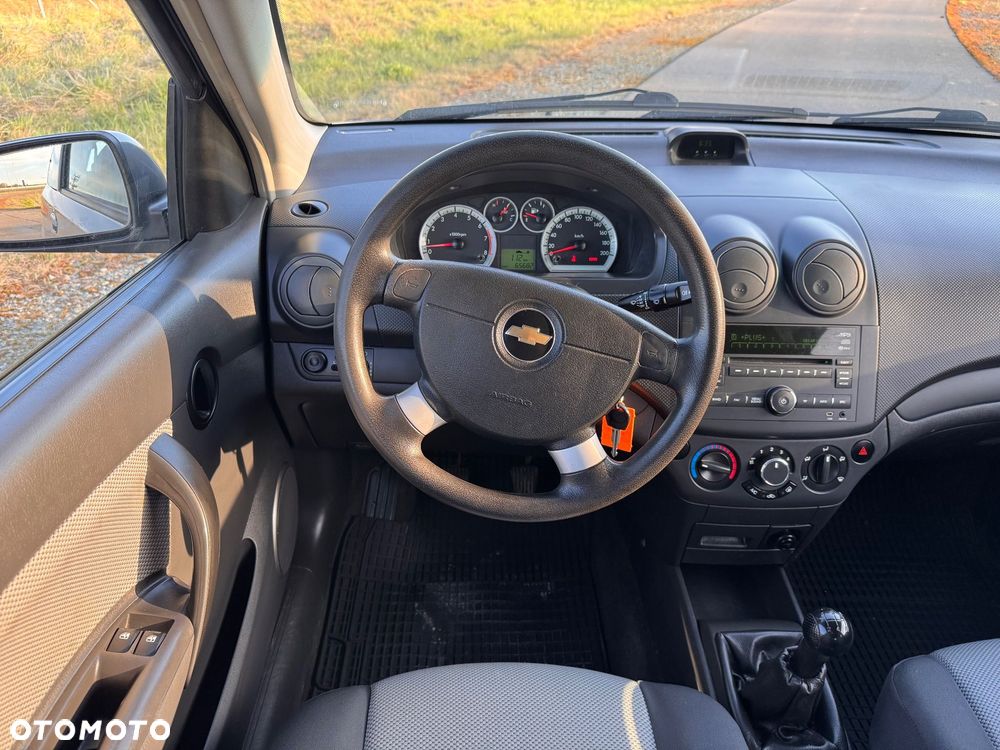 Chevrolet Aveo 1.2 LS - 25