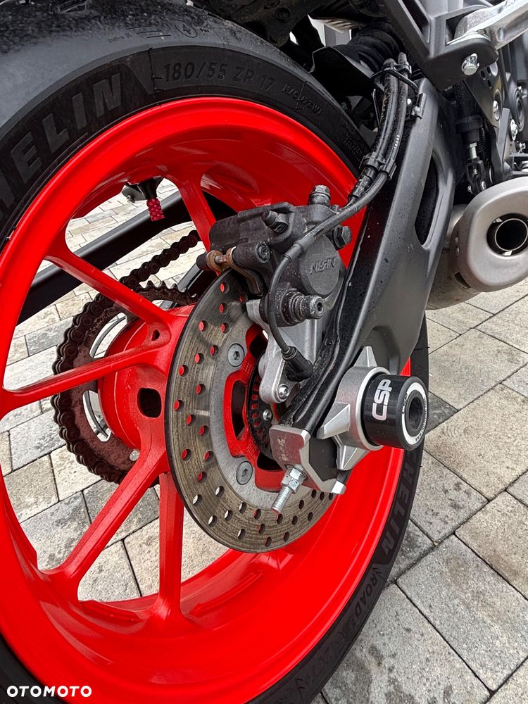 Yamaha MT - 8