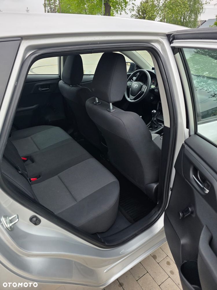 Toyota Auris 1.33 VVT-i Comfort - 12