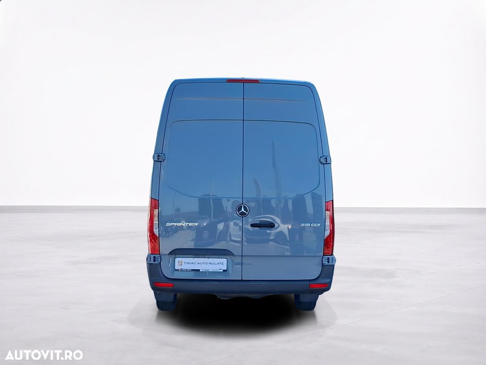 Mercedes-Benz Sprinter - 5