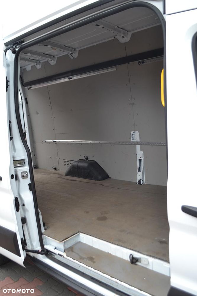 Ford Transit L4H3 RWD Trend - 13