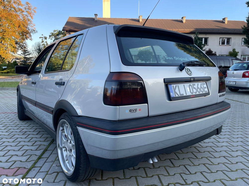 Volkswagen Golf - 9