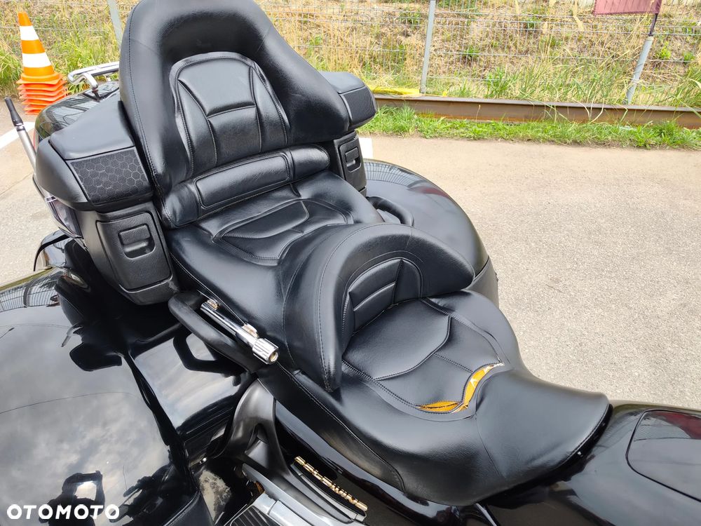 Honda GL - 23