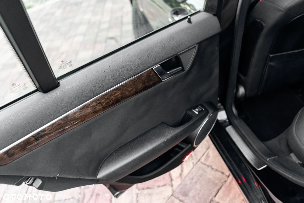 Mercedes-Benz Klasa C 200 Kompressor Automatik Avantgarde - 30