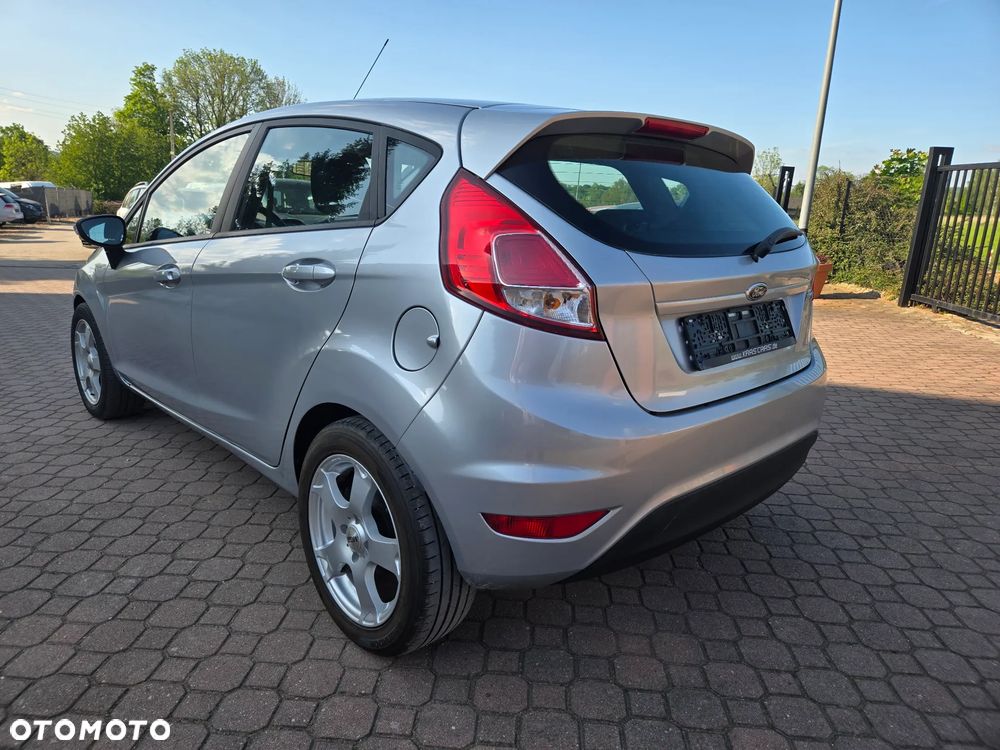 Ford Fiesta 1.4 Champions Edition - 8