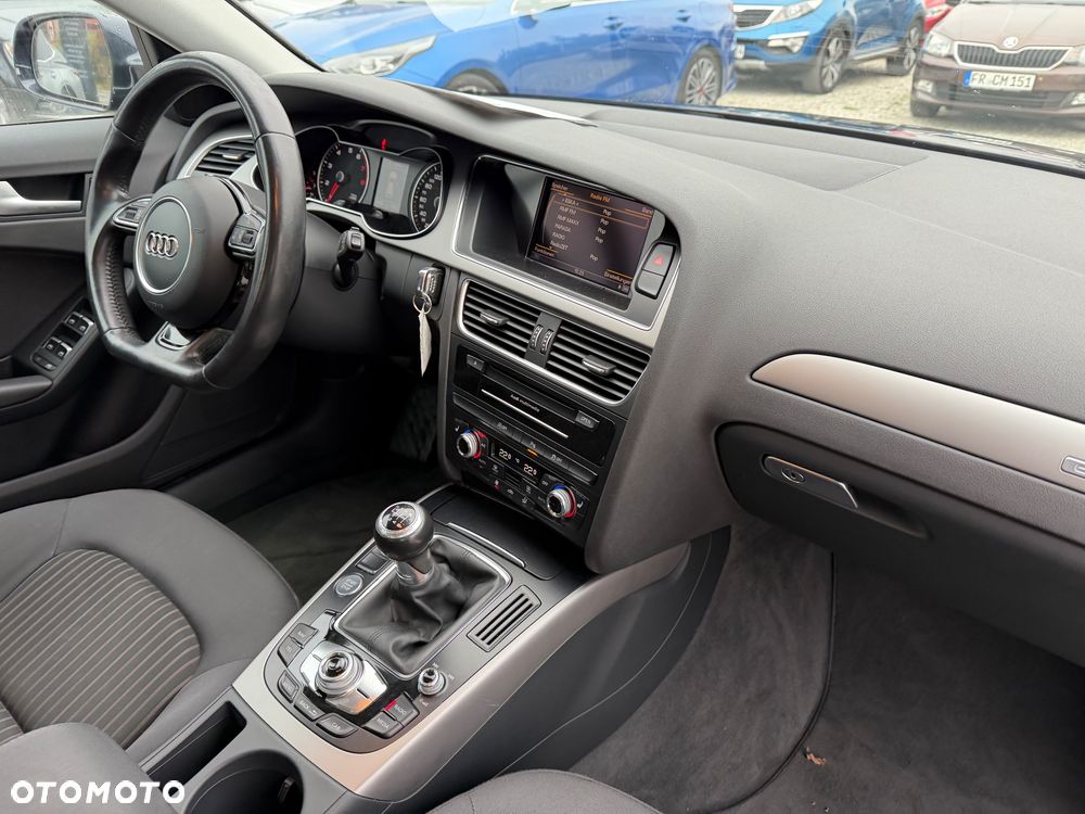 Audi A4 Avant 1.8 TFSI quattro Attraction - 38