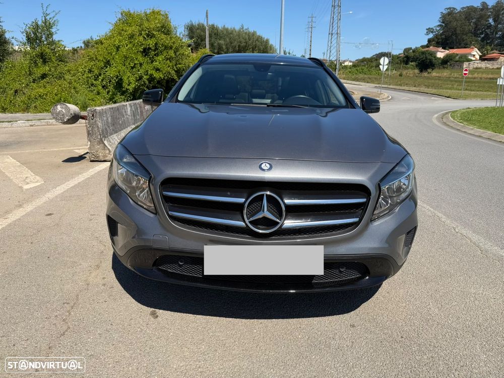 Mercedes-Benz GLA 180 d AMG Line - 5