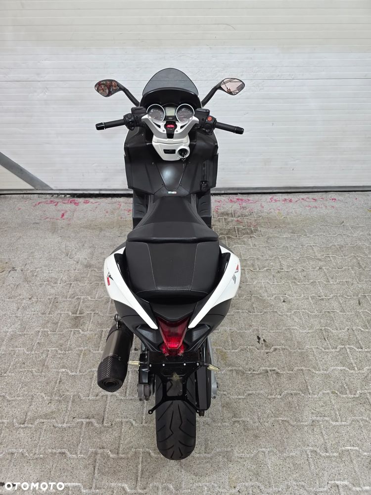 Aprilia SRV 850 - 27
