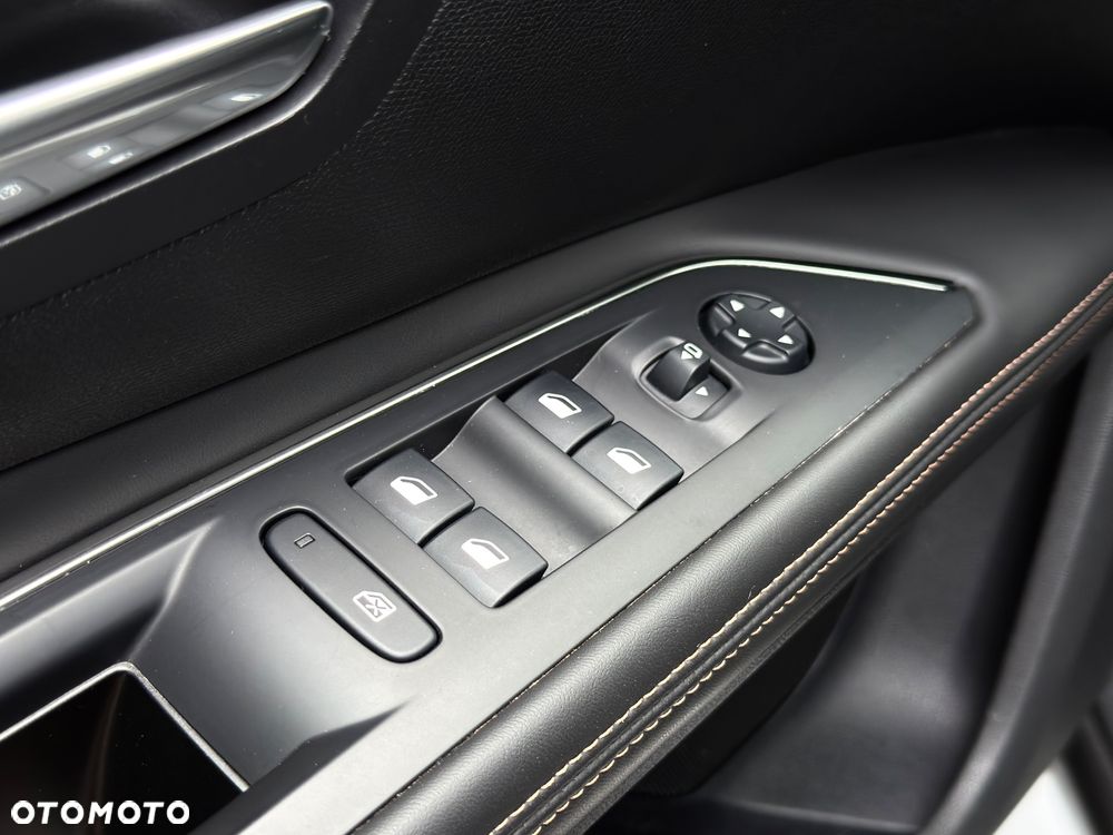 Peugeot 5008 BlueHDi 180 EAT6 GT - 24