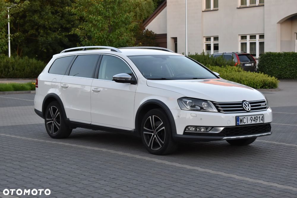 Volkswagen Passat 2.0 TDI BlueMotion Technology Exclusive - 14