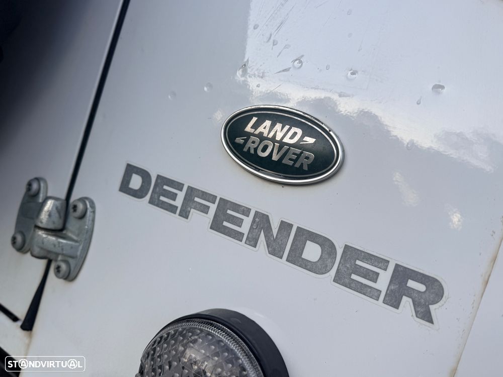 Land Rover Defender - 13