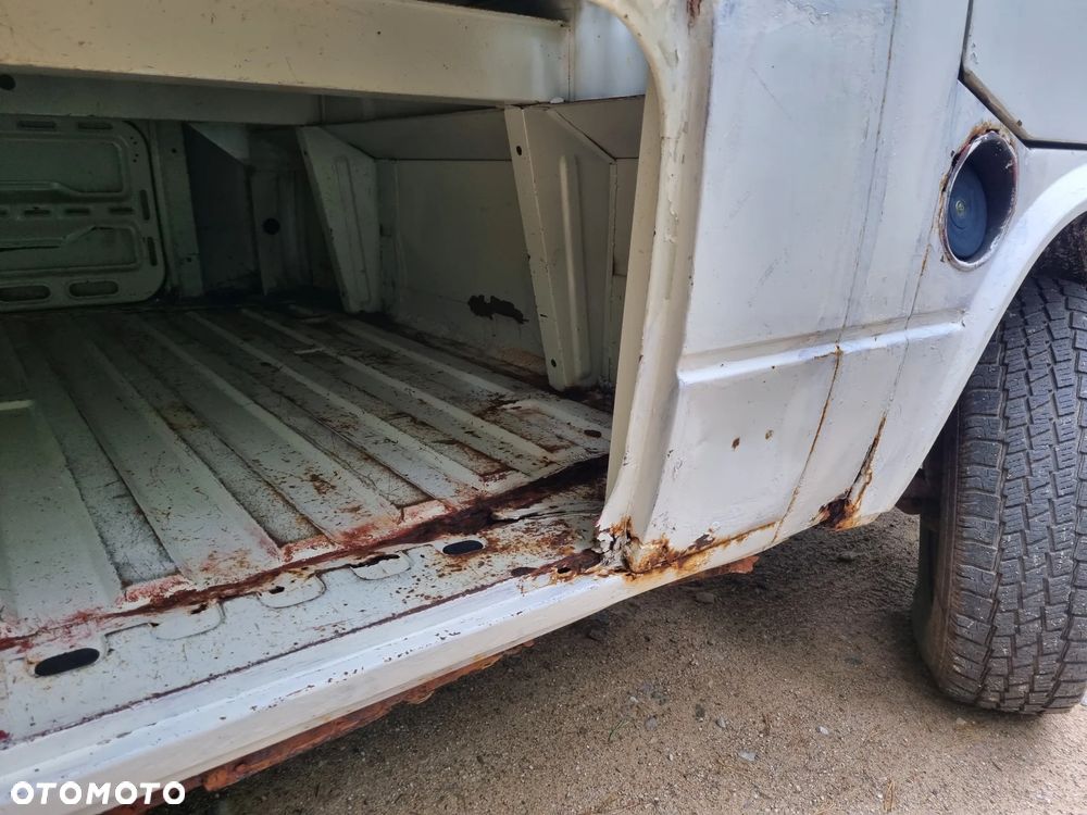 Volkswagen Transporter - 29