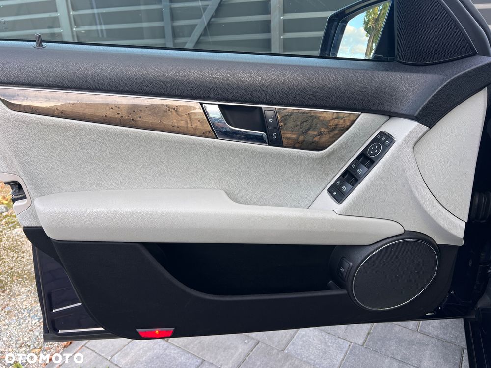 Mercedes-Benz Klasa C 200 Kompressor Avantgarde - 15