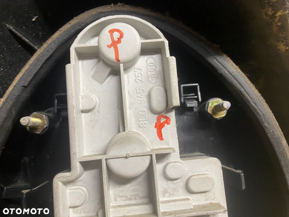 LAMPA TYLNA PRAWA AUDI A3 8L 8L0945257 - 5