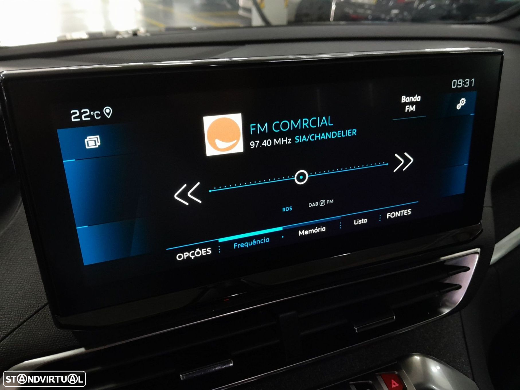 Peugeot 5008 1.2 PureTech Allure EAT8 - 17