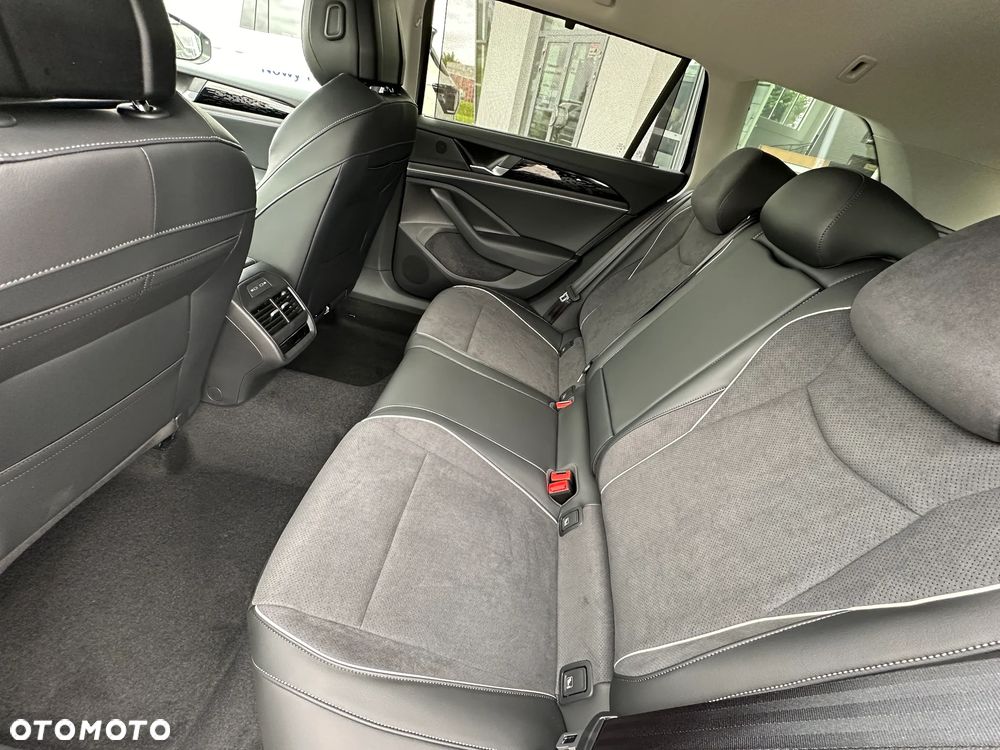 Volkswagen Passat 1.5 TSI EVO Elegance DSG - 15