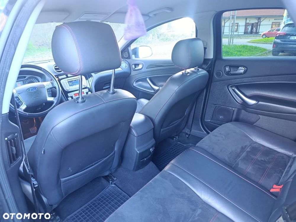 Ford Mondeo 2.0 TDCi Titanium - 14