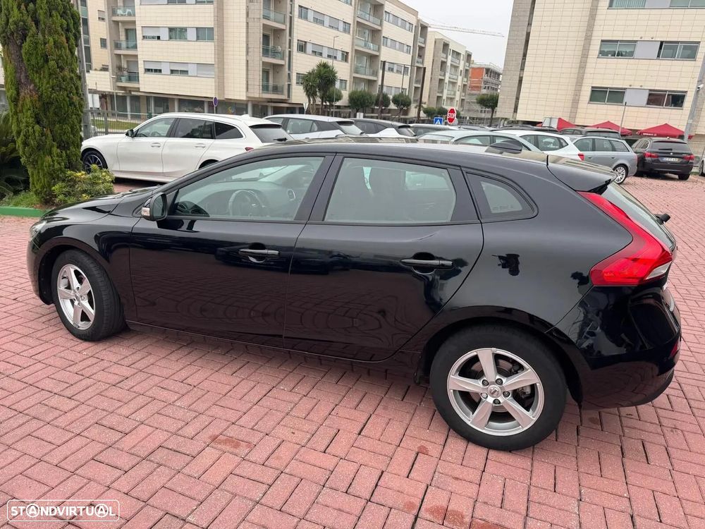 Volvo V40 2.0 D2 Kinetic - 4