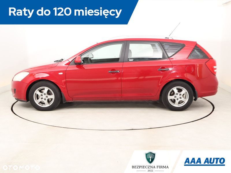 Kia Ceed - 4