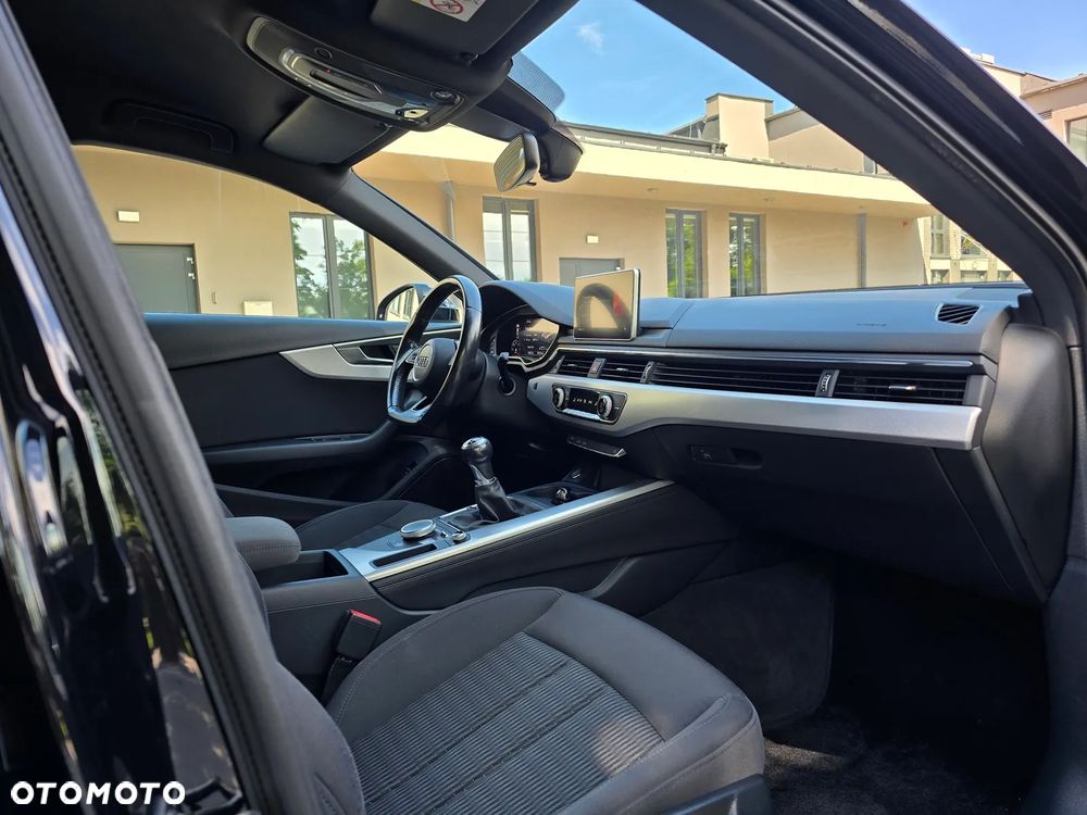 Audi A4 Avant 2.0 TDI design - 24