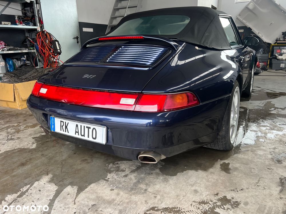 Porsche 911 Carrera - 1