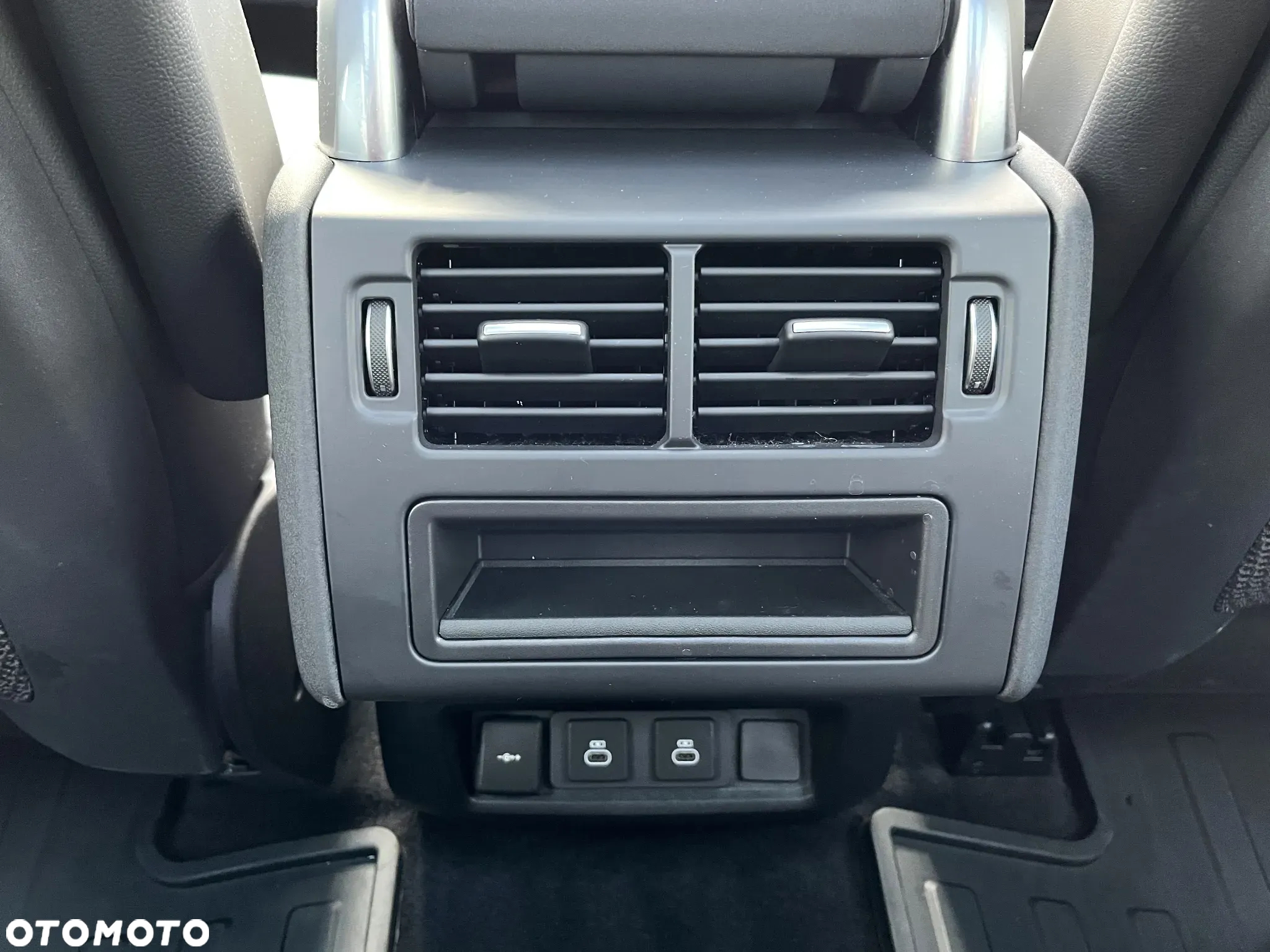 Land Rover Discovery D250 Dynamic SE - 10