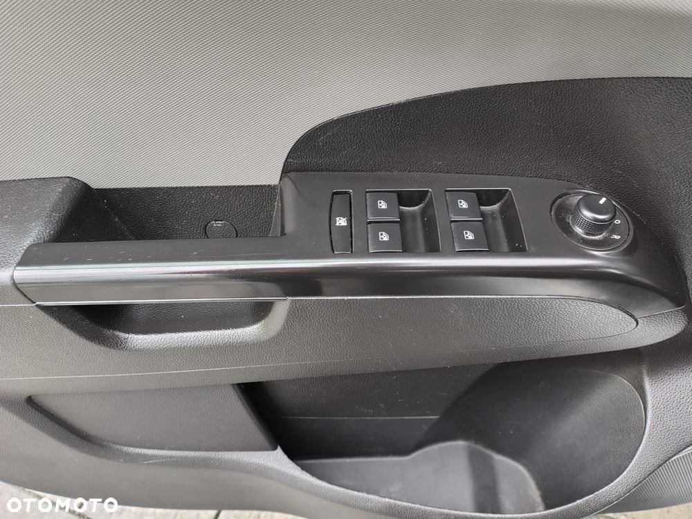 Chevrolet Aveo - 19