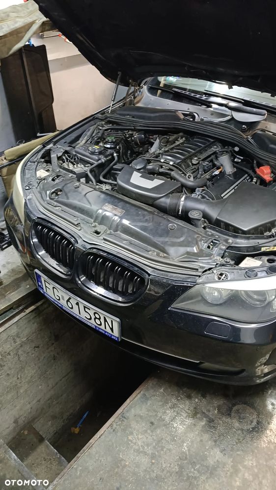 BMW Seria 5 540i - 10