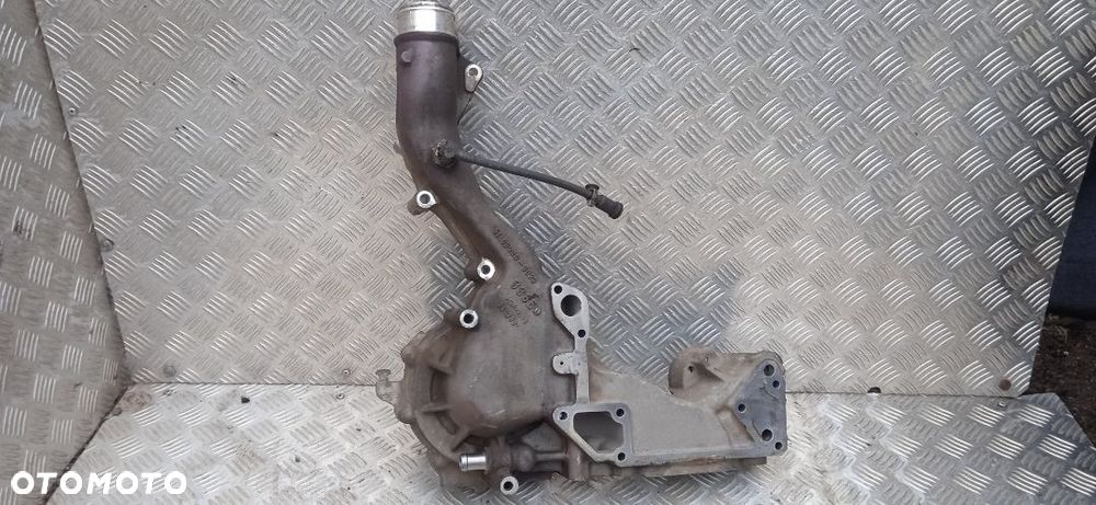 Obudowa pompy wody MAN TGX TGS 51063303033 - 2