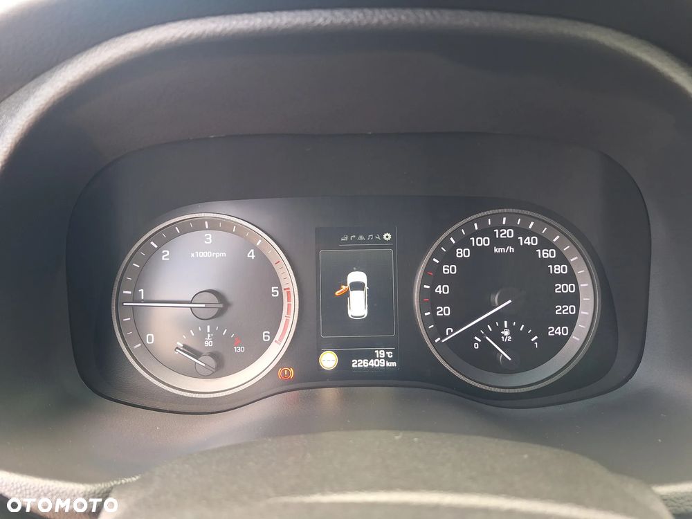 Hyundai Tucson 1.7 CRDI BlueDrive Style 2WD - 8