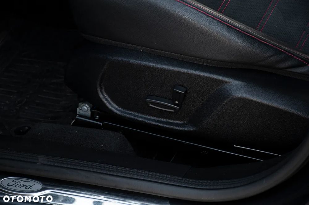 Ford Mondeo SW - 38